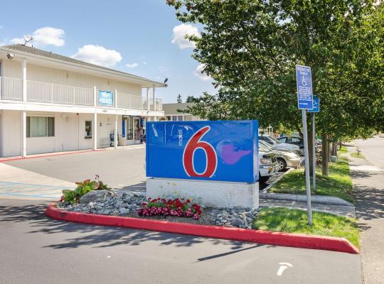 Motel 6-Tacoma, WA - South, hotel in Tacoma