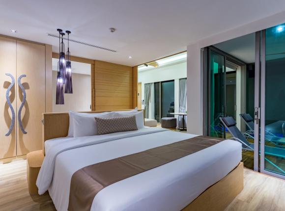 Crest Resort & Pool Villas, Пхукет