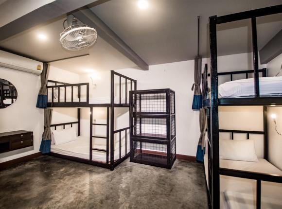 Balcony Party Hostel - Adult Only +18, Краби