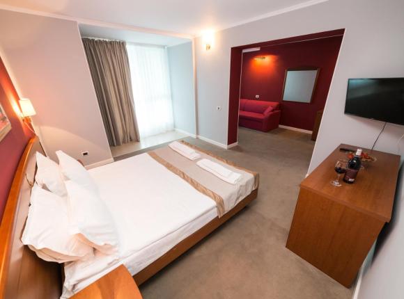 Hotel Bavaria Blu, Мамая