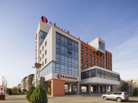 Hotel Ramada Oradea, Орадя