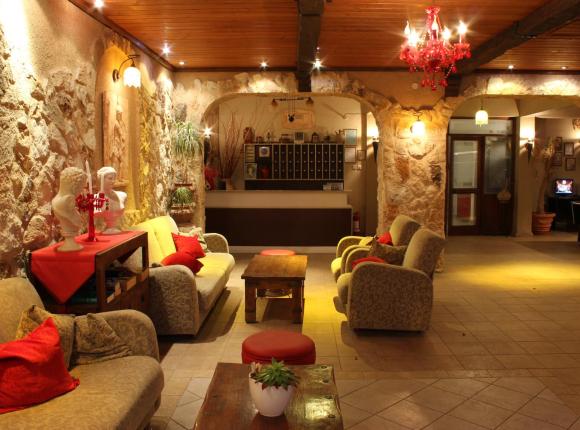 Dimitra Hotel, Фалираки