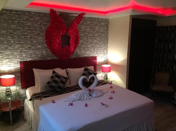 Fong Kaew and Baan Nang Fa Guesthouse, Пхукет