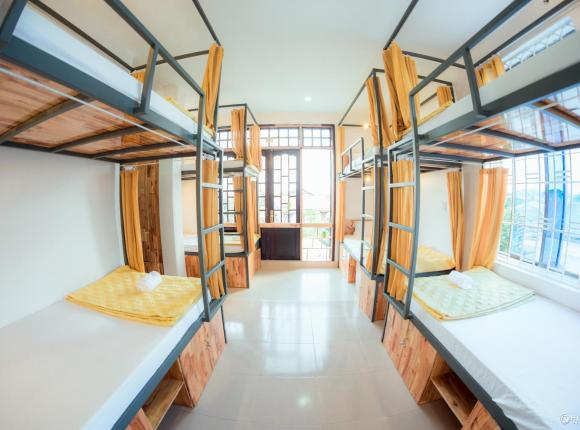 Rubis Hostel, Хюэ
