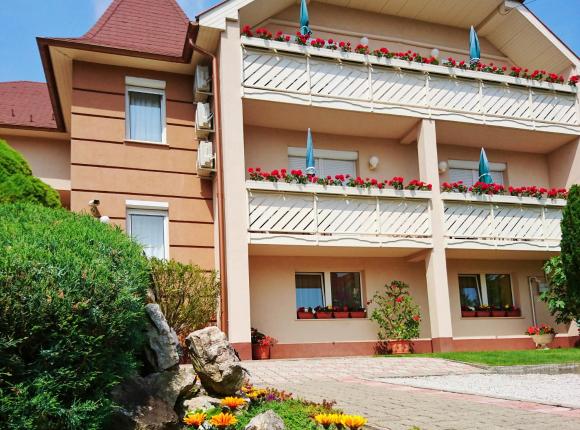 Klára Villa Apartman, Хевиз