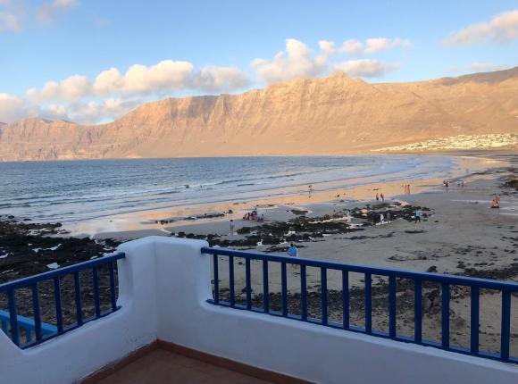 Playa de Caleta de Famara, Фамара