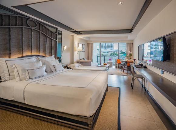 Отель Riva Surya Bangkok, Бангкок