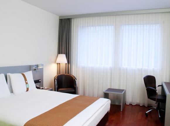 Holiday Inn Zürich Messe, Цюрих