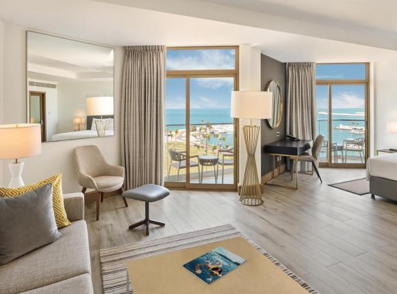 Курортный отель JA Beach Hotel, Дубай