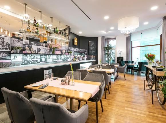 Отель Troja, Прага