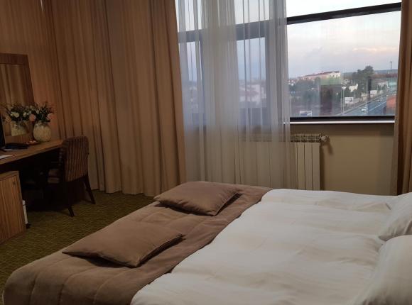 Hotel Tecadra, Бухарест