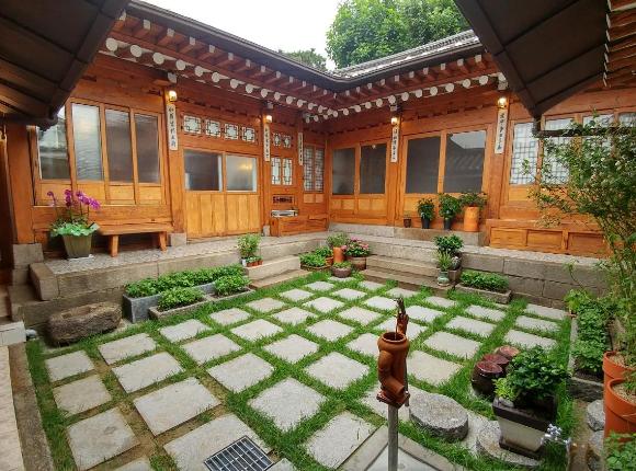 Sarangchae Hanok Guesthouse, Сеул