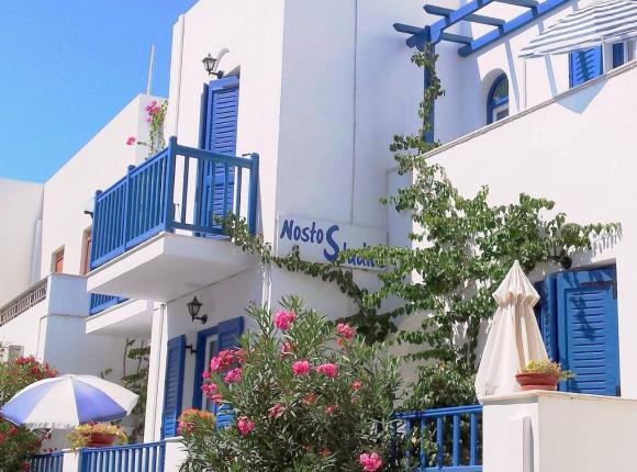 Nostos Studios in Naxos rooms at Saint George beach accommodations at Agios Georgios apartments at Chora town lodging, Наксос