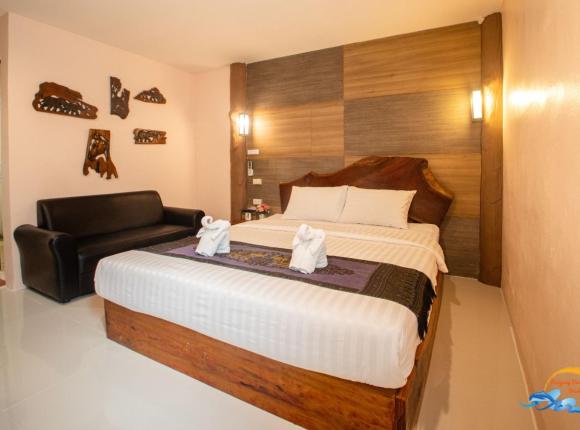 Naiyang Discovery Beach Resort, Пхукет