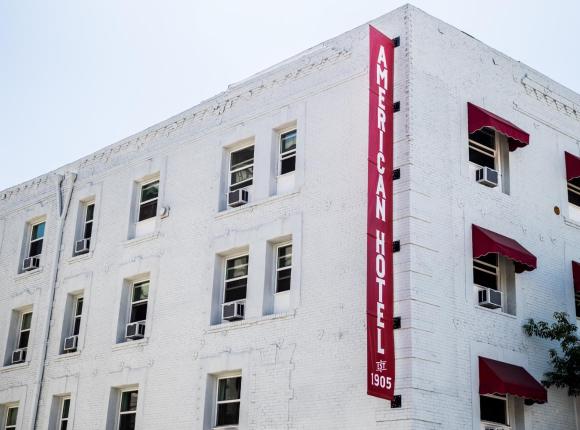 American Hotel, Лос-Анджелес