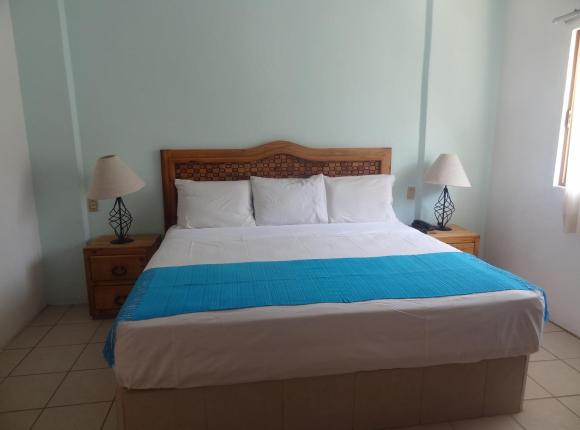 Emperador Vallarta Beachfront Hotel and Suites, Пуэрто-Вальярта