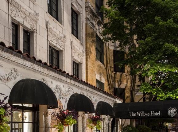 The Willows Hotel, Чикаго