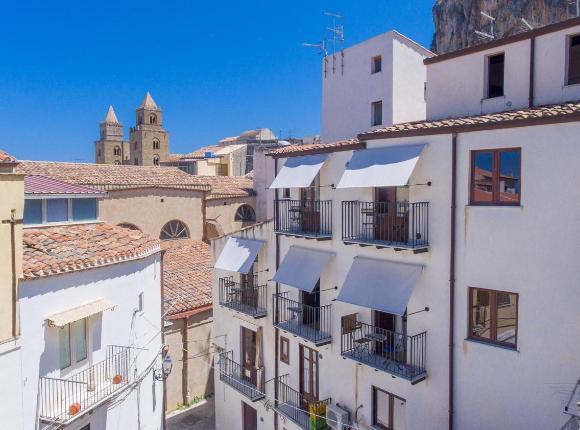 Cefalu in Blu, Чефалу