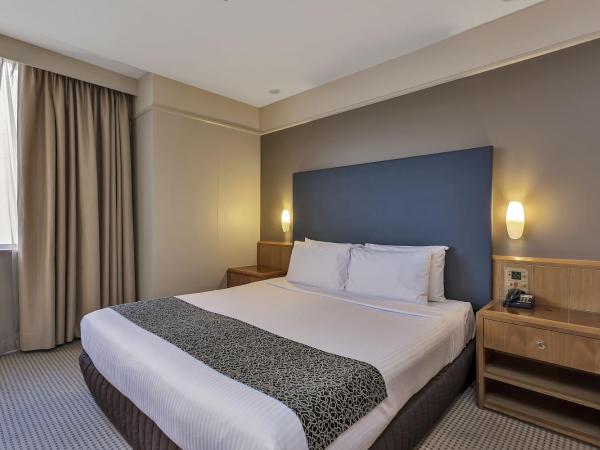 Stamford Plaza Adelaide : photo 3 de la chambre suite junior avec baignoire spa