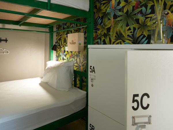 THE HABITAT Koh Chang : photo 8 de la chambre dortoir mixte de 4 lits