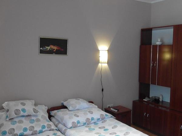 Pilóta Panzió : photo 1 de la chambre chambre lits jumeaux standard avec salle de bains commune