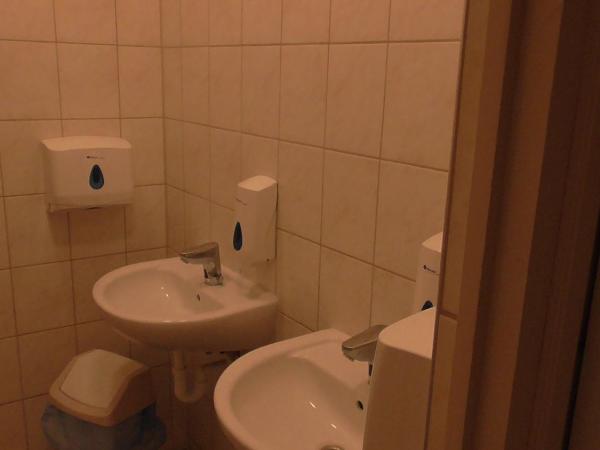 Pilóta Panzió : photo 8 de la chambre chambre lits jumeaux standard avec salle de bains commune