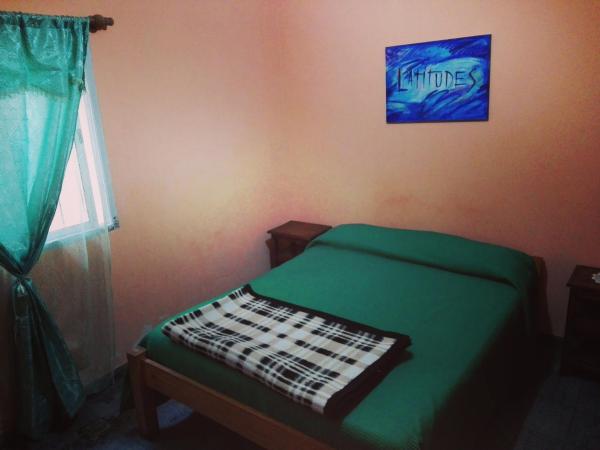 Hostal Namaste : photo 3 de la chambre chambre double avec salle de bains privative extérieure