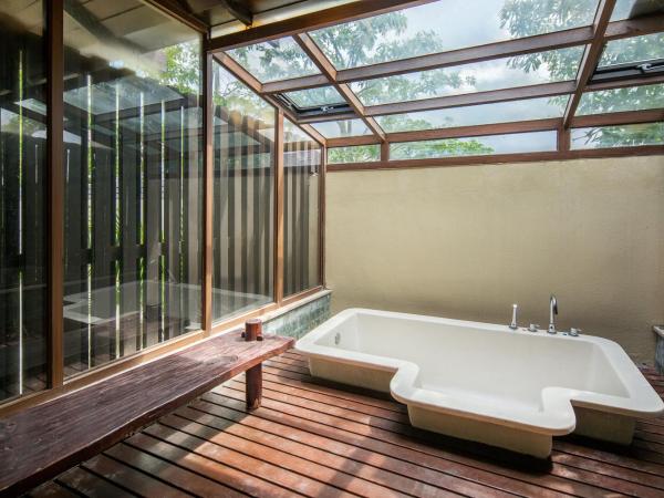 Sanya Yalong Bay Villas & Spa : photo 4 de la chambre villa exécutive avec piscine privée et 4 chambres