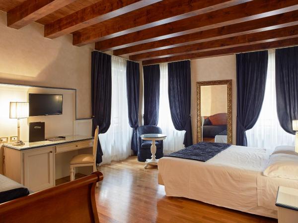 Albergo Mazzanti : photo 2 de la chambre chambre triple