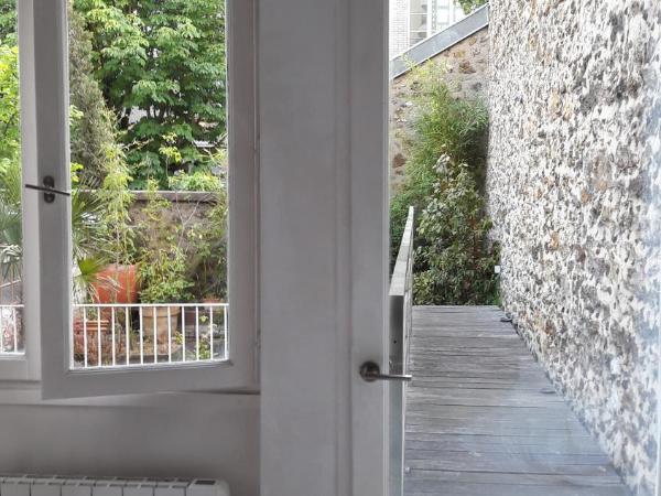 Villa des iris : photo 3 de la chambre chambre double avec canapé-lit