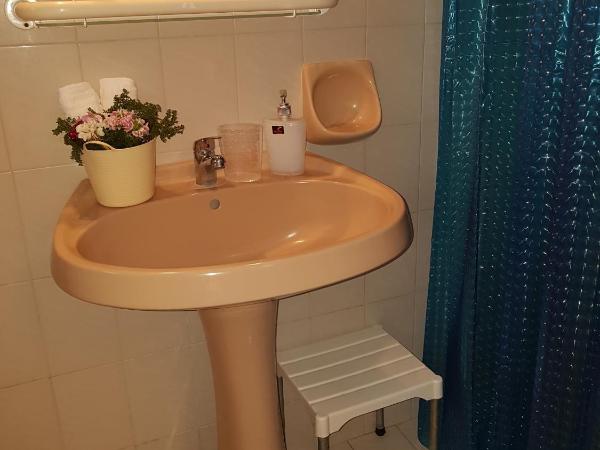 Georgia Old Town Apartments : photo 6 de la chambre chambre double avec balcon