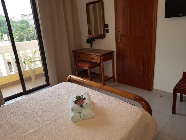 Georgia Old Town Apartments : photo 3 de la chambre chambre double avec balcon