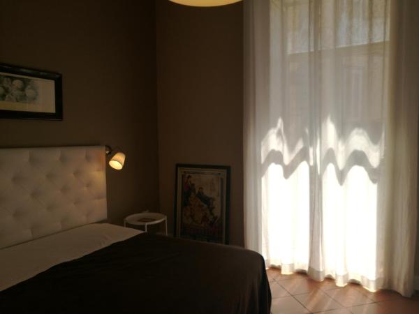 Bed & Breakfast Morelli 49 : photo 8 de la chambre chambre double ou lits jumeaux avec salle de bains privative externe