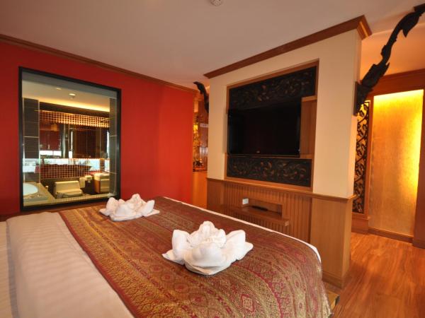 Chalelarn Hotel Hua Hin : photo 2 de la chambre suite avec baignoire spa