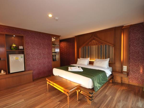 Chalelarn Hotel Hua Hin : photo 5 de la chambre suite avec vue partielle sur mer
