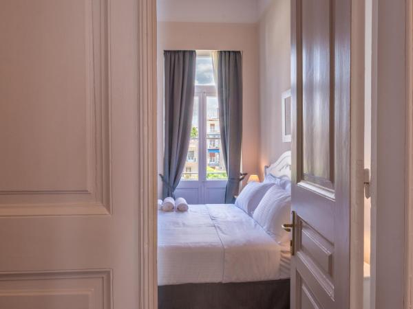 Palladian Home : photo 4 de la chambre chambre double supérieure avec balcon