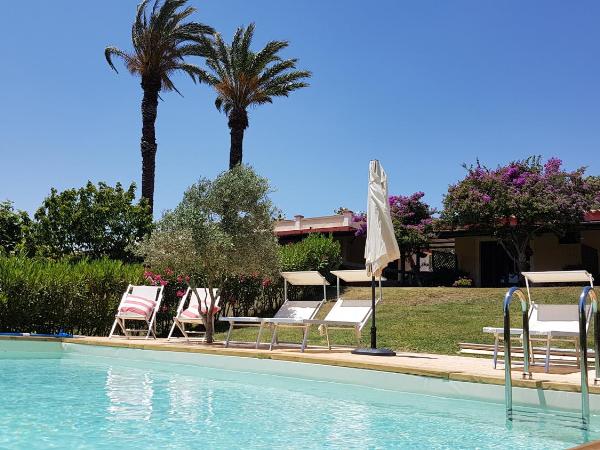 Santa Igia - Country House : photo 7 de la chambre appartement - vue sur piscine 