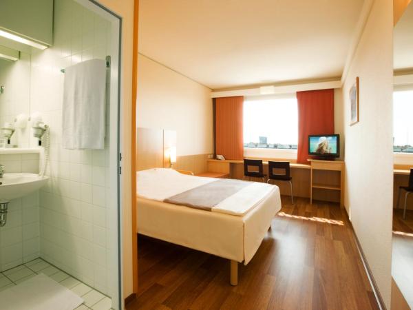 Ibis Wien Mariahilf : photo 4 de la chambre chambre double standard