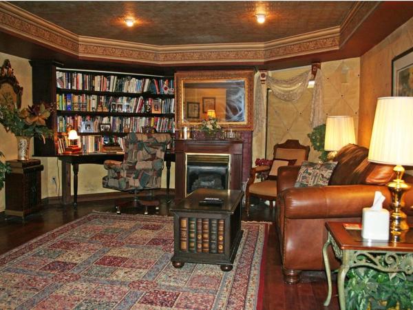 Old Northside Bed & Breakfast : photo 2 de la chambre library wedding suite