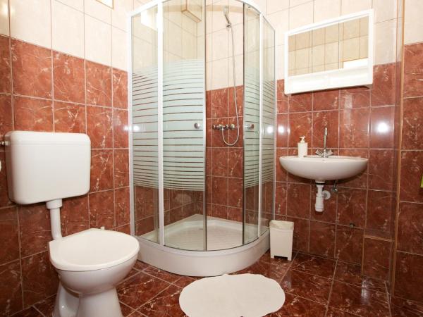 Party Vendégház : photo 1 de la chambre chambre triple