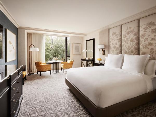 Four Seasons Boston : photo 2 de la chambre chambre de luxe avec lit king-size - vue sur jardin 