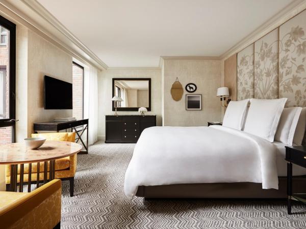 Four Seasons Boston : photo 2 de la chambre chambre lit king-size - vue sur cour