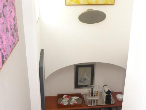 Residenza L'Isola Capri : photo 5 de la chambre chambre double avec salle de bains privative séparée
