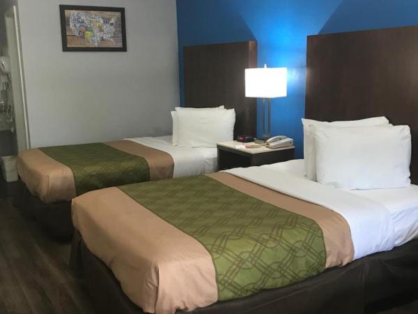 Econo Lodge Inn & Suites I-64 & US 13 : photo 10 de la chambre chambre double avec 2 lits doubles - fumeurs