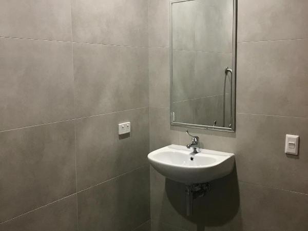 Breeze Lodge : photo 5 de la chambre lit dans dortoir mixte de 4 lits avec salle de bains commune