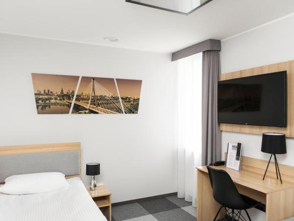 Waw Hotel Airport Okęcie : photo 3 de la chambre grande chambre simple