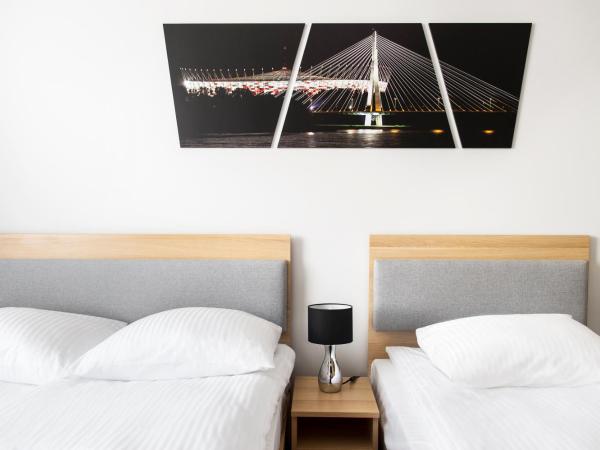 Waw Hotel Airport Okęcie : photo 8 de la chambre chambre triple classique