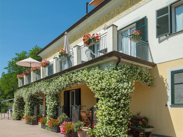Gli Ulivi Di Montalbano : photo 1 de la chambre appartement avec terrasse