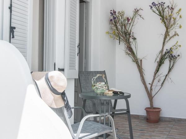 Relax Studios : photo 1 de la chambre chambre triple - vue sur jardin