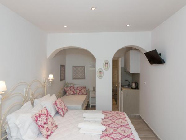 Relax Studios : photo 5 de la chambre chambre triple - vue sur jardin